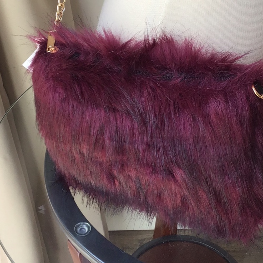 Faux Fur Purple purse crossbody NWT - Picture 3 of 6